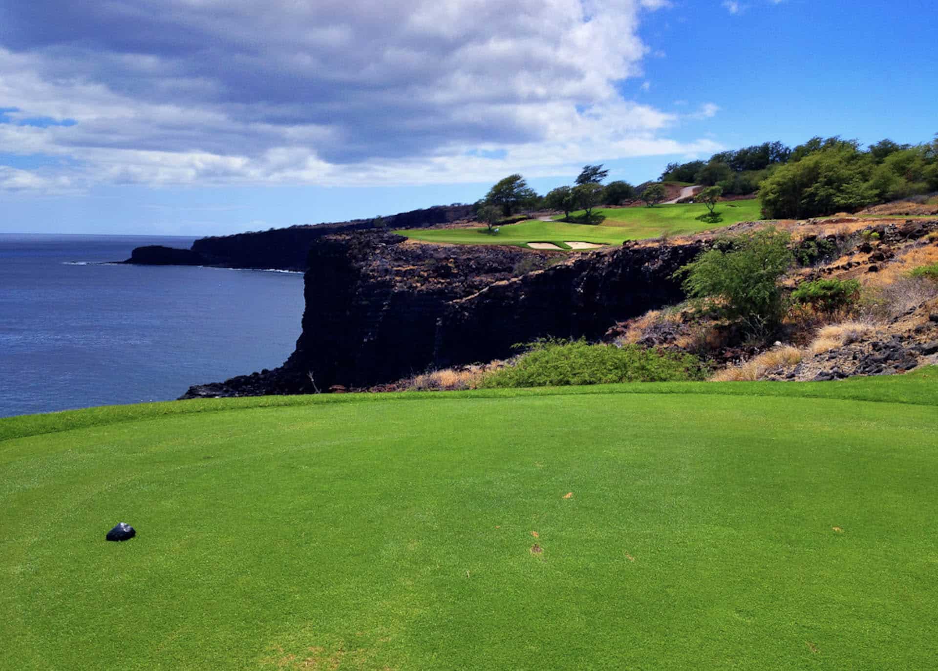 things to do on lanai - golfing