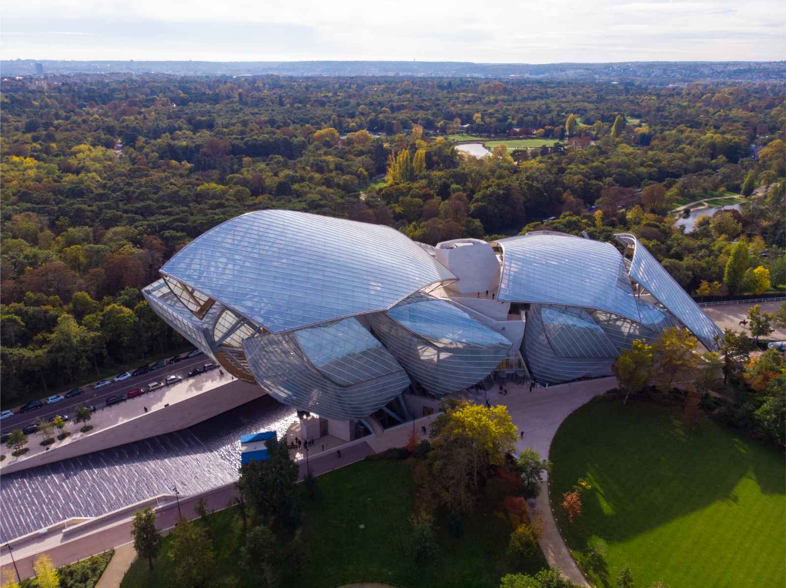 Best Museums in Paris Louis Vuitton Foundation