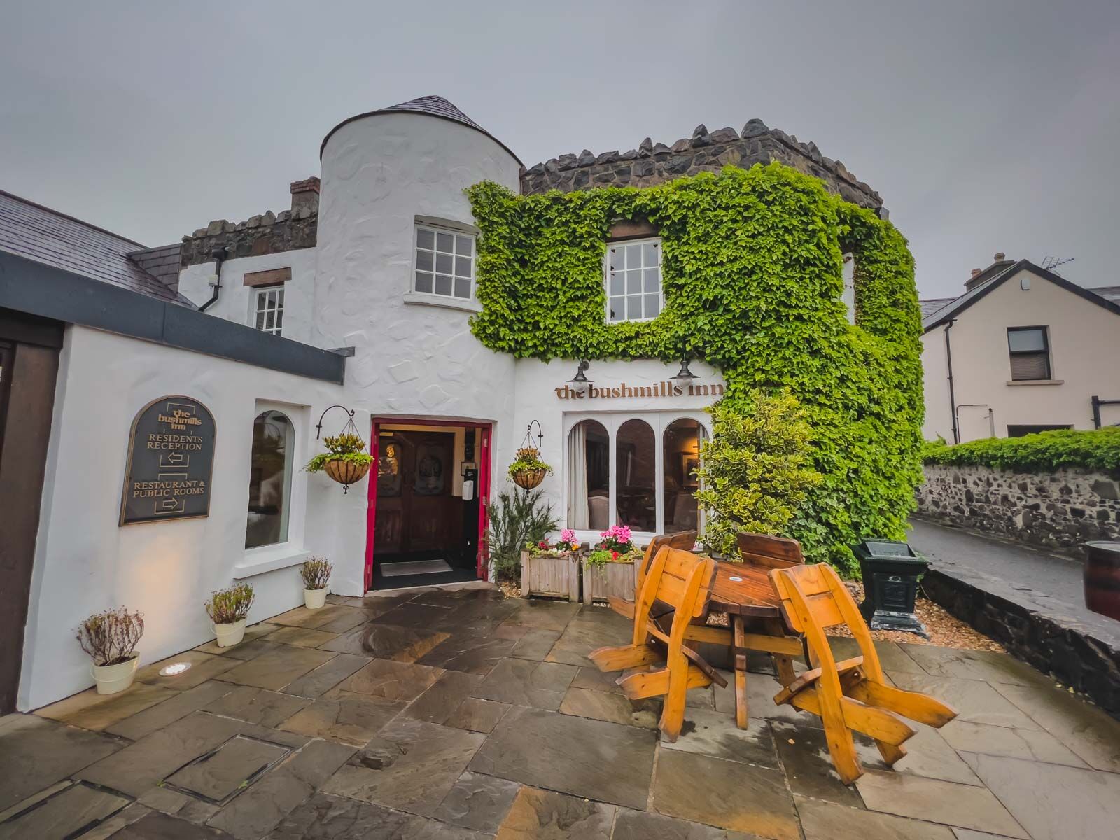 Giants Causeway accommodation Bushmills Inn