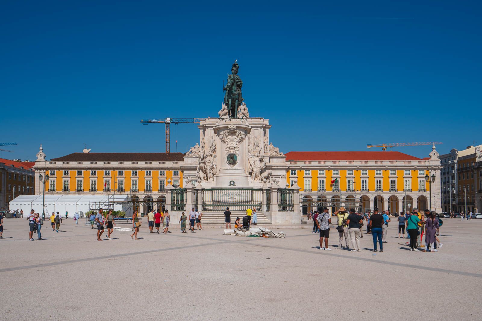 Things to do in Lisbon Praca Comercio