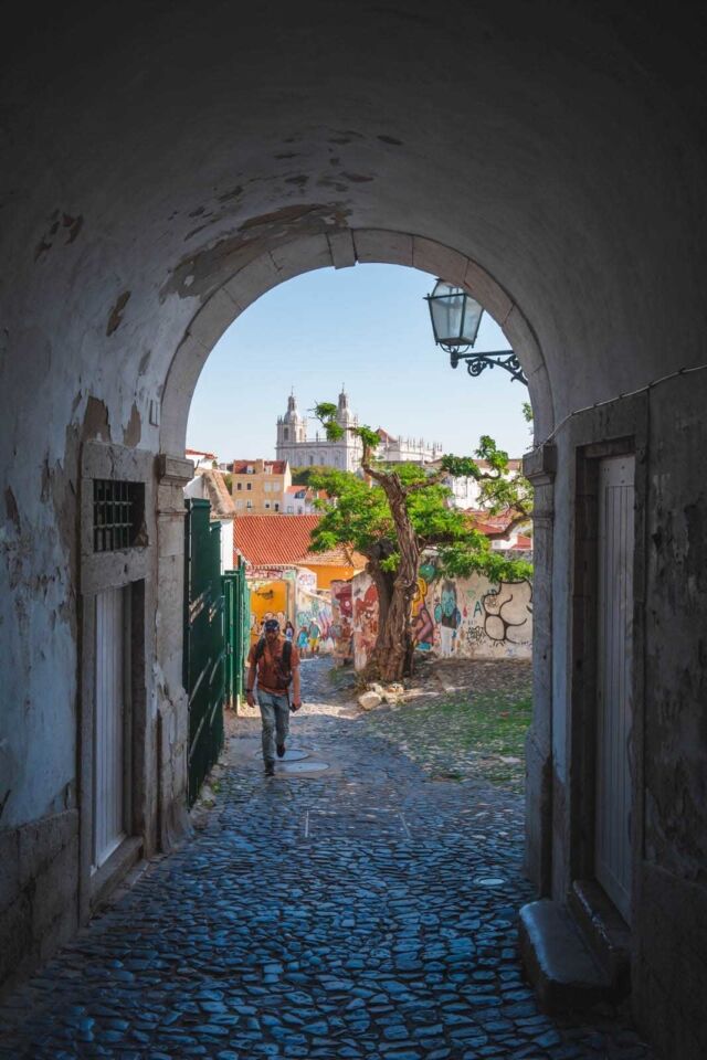 lisbon itinerary streets of alfama